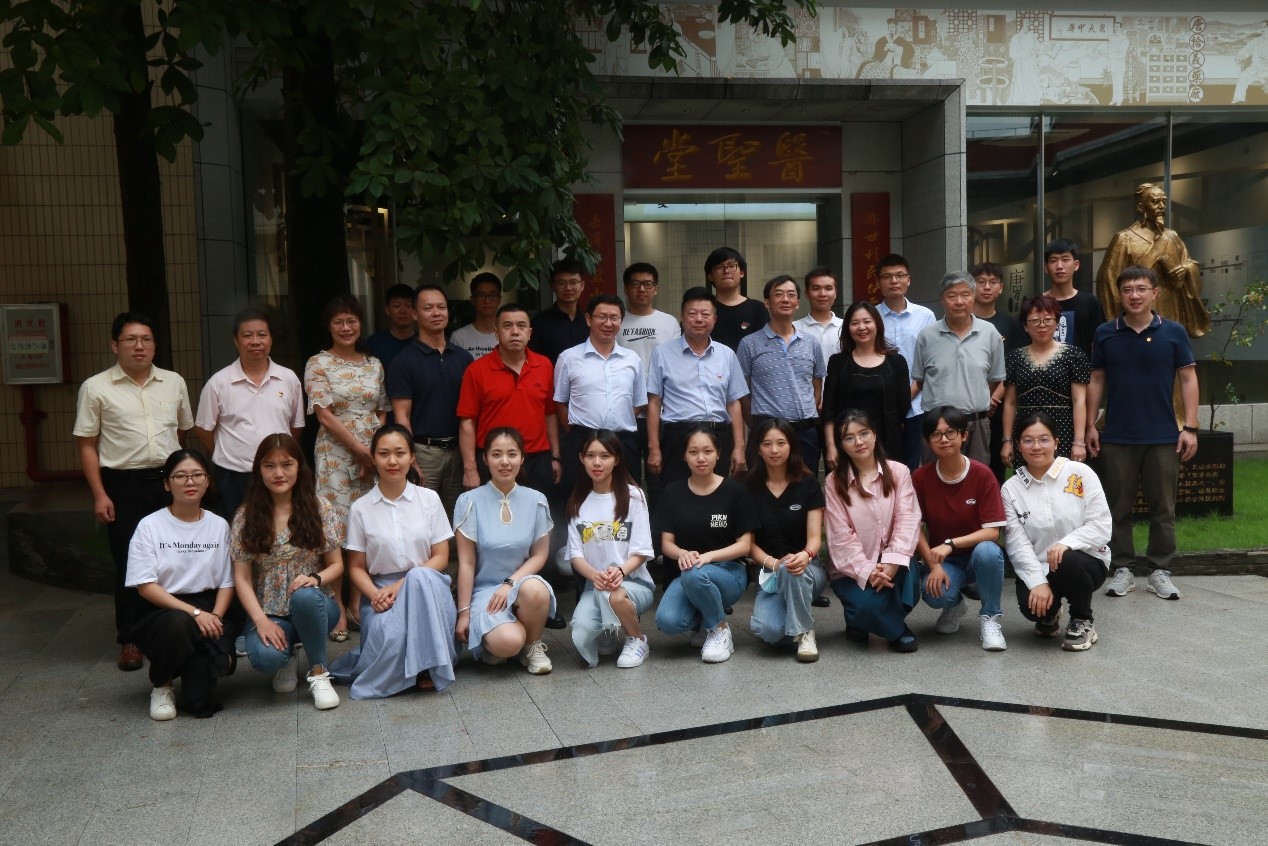 ������Ϯ��ά��������Ʒ��vic��YOUNG ����2020��Ӧ���ҵ����Ա�������ǳ���