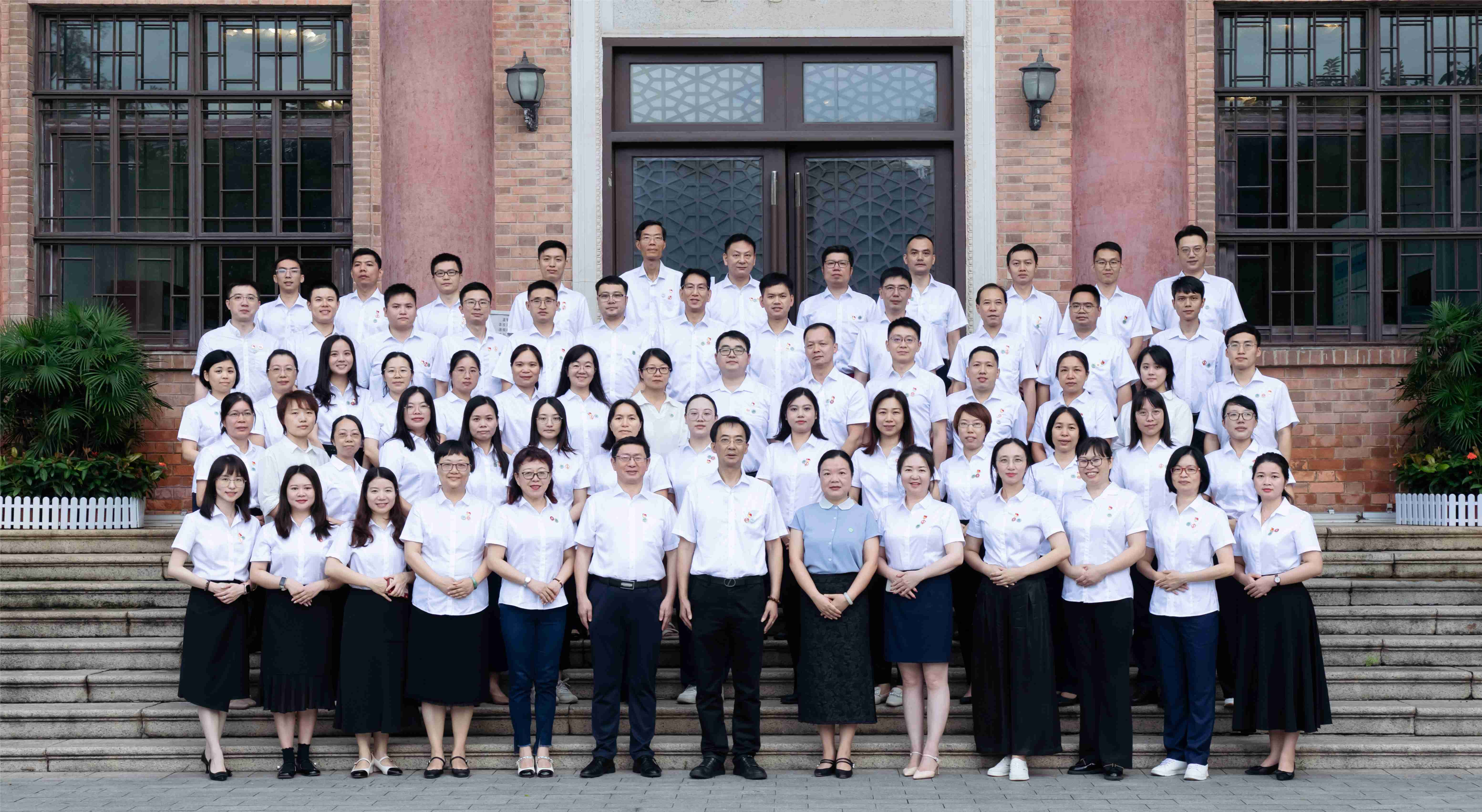 �����˲�ǿ���� ����˫Ч��������������ɽά��������Ʒ��vic��˾��չ2023���и߲�����ְԱ�ۺ�����������ѵ��