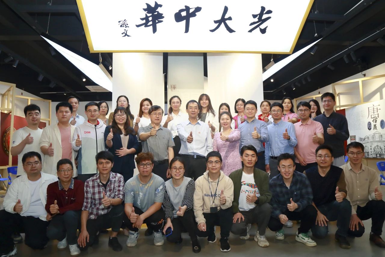 ��������� ������ս����������ɽά��������Ʒ��vic��˾��һ��ְ���走����Բ����Ļ